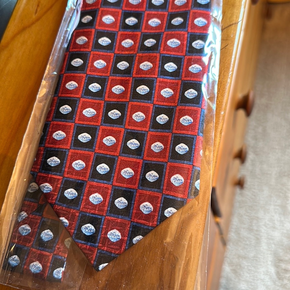Pfizer Men’s Necktie